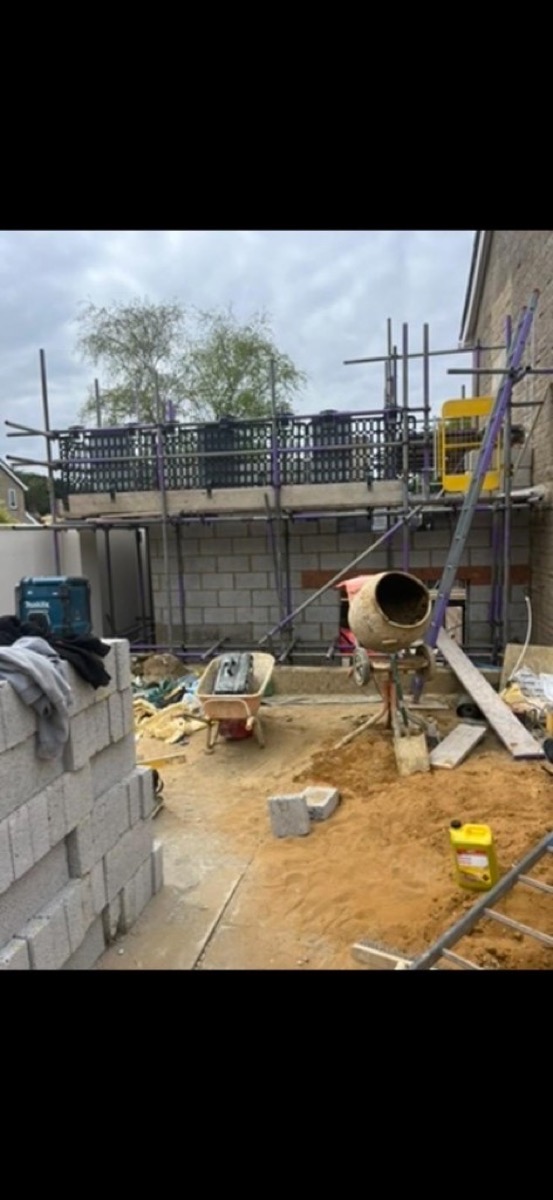 Scaffolding and access on an active building site